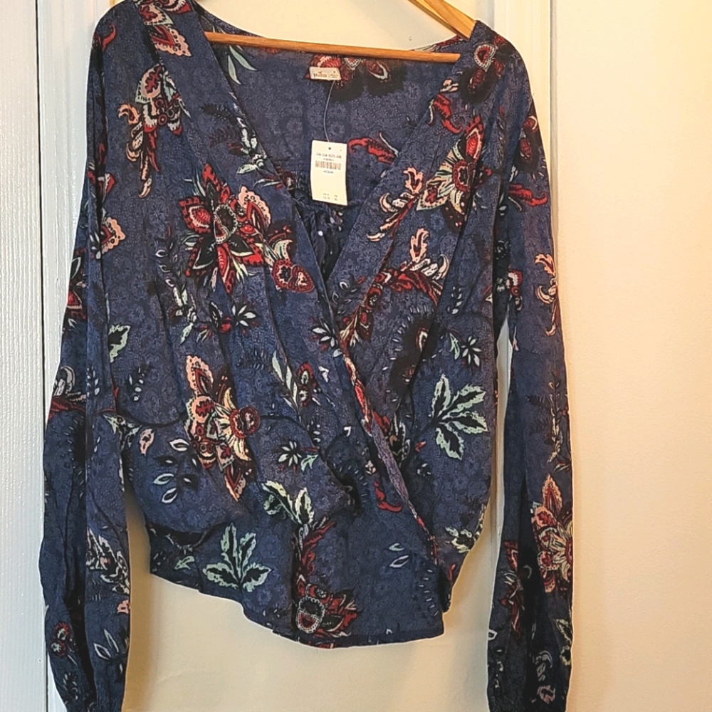 Hollister Size Medium Shirt